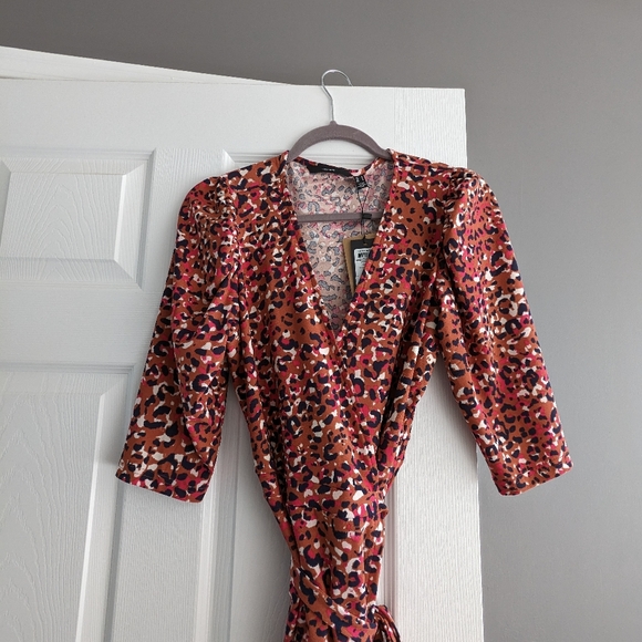 Vero modo wrap dress - Picture 2 of 3